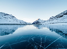 不打不相识，海米提曾头顶张玉宁染红造中超名场面